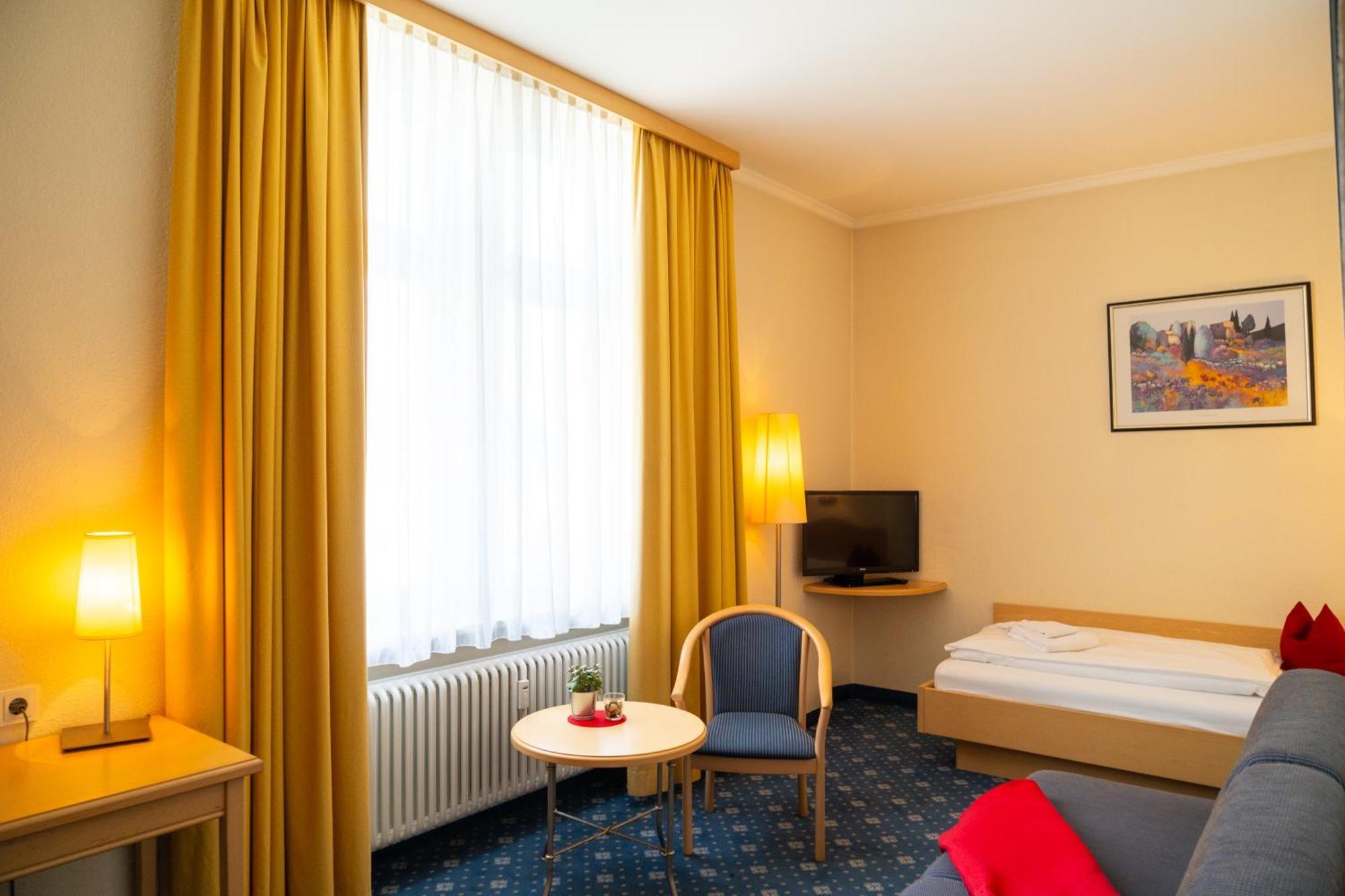 Bischofshof Braustuben Hotel Regensburg Exterior photo